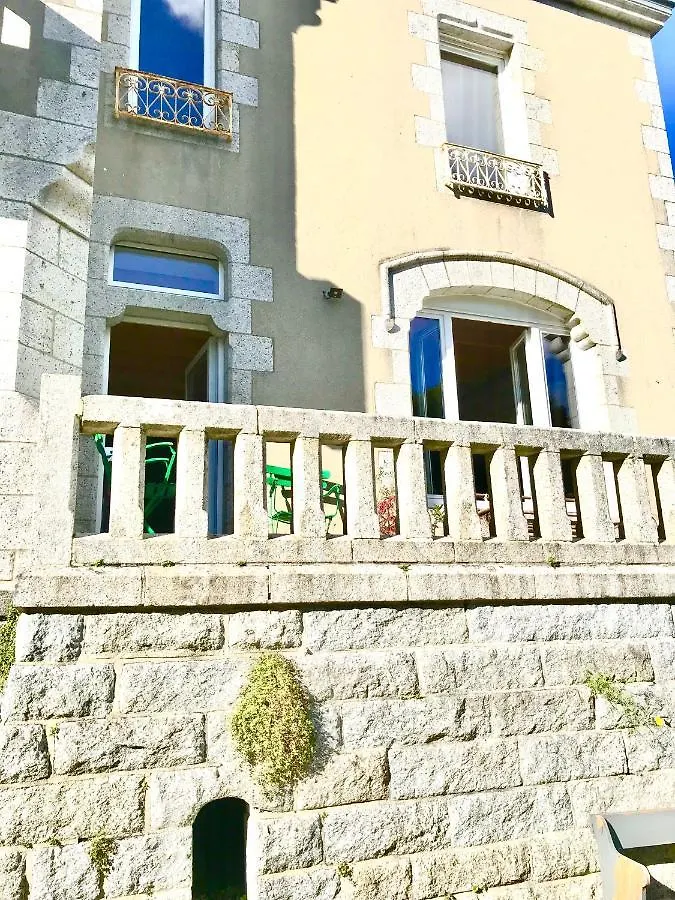 Le Chateau Du Turc, Chambre D'Hotes A Huelgoat